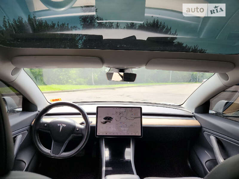 Седан Tesla Model 3 2019 в Києві
