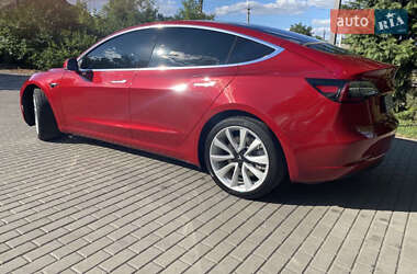 Седан Tesla Model 3 2020 в Павлограде