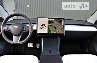 Седан Tesla Model 3 2020 в Киеве