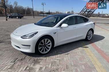 Седан Tesla Model 3 2019 в Харкові