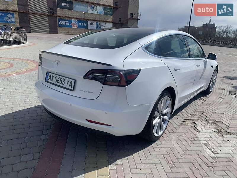 Седан Tesla Model 3 2019 в Харькове
