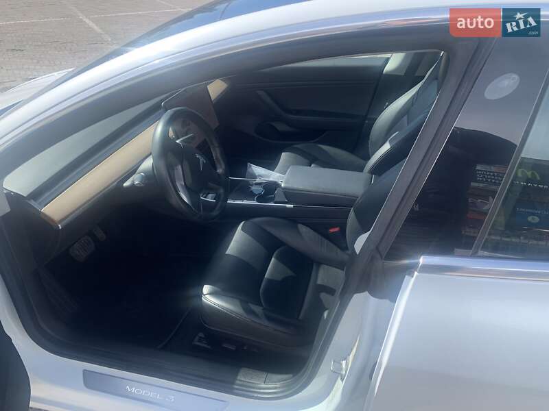 Седан Tesla Model 3 2019 в Харькове