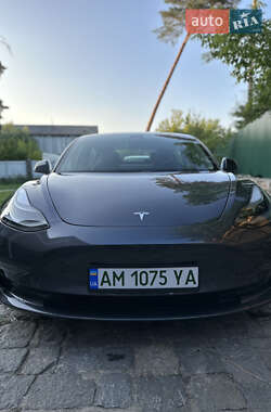 TESLA MODEL 3 2022