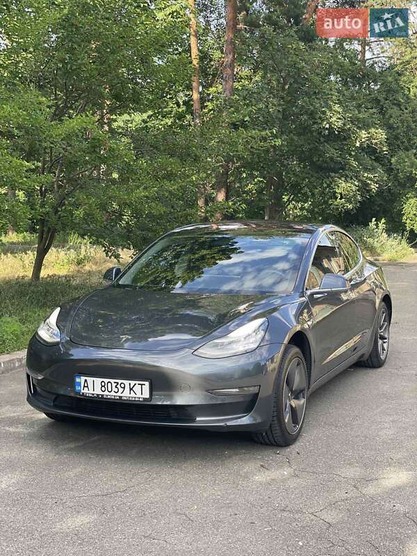 Седан Tesla Model 3 2018 в Киеве