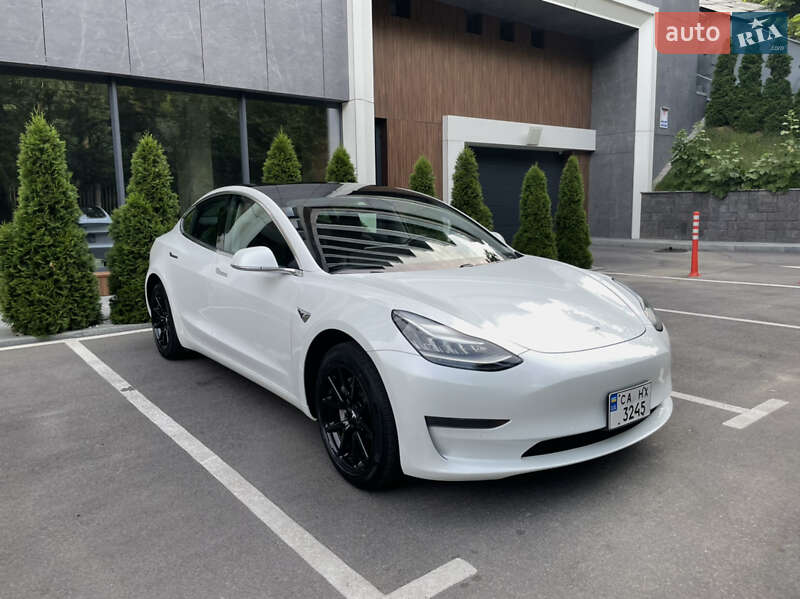 Tesla Model 3 2019