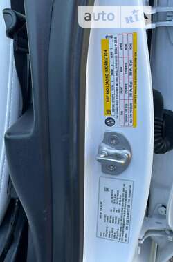 Седан Tesla Model 3 2021 в Воловце