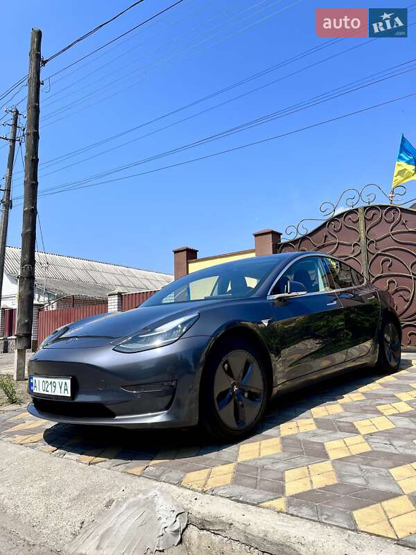 Седан Tesla Model 3 2018 в Белой Церкви