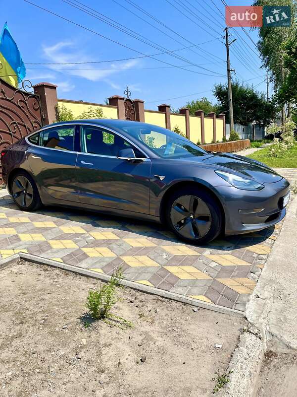 Седан Tesla Model 3 2018 в Белой Церкви
