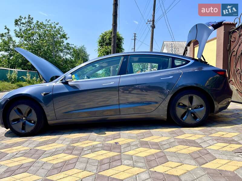 Седан Tesla Model 3 2018 в Білій Церкві