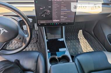 Седан Tesla Model 3 2018 в Житомире