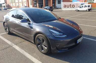 Седан Tesla Model 3 2020 в Киеве