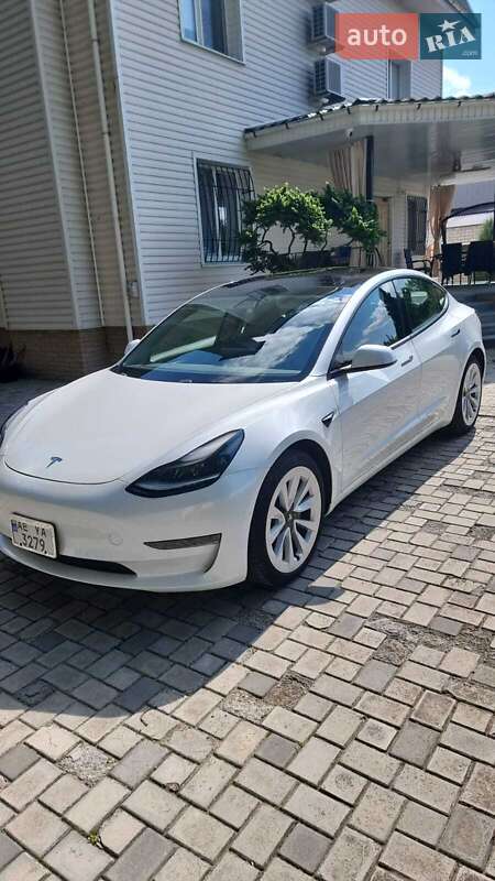 Tesla Model 3 2021