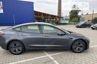 Седан Tesla Model 3 2021 в Нововолынске