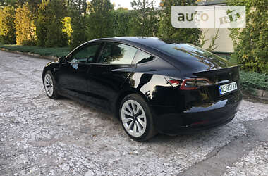 Седан Tesla Model 3 2022 в Днепре