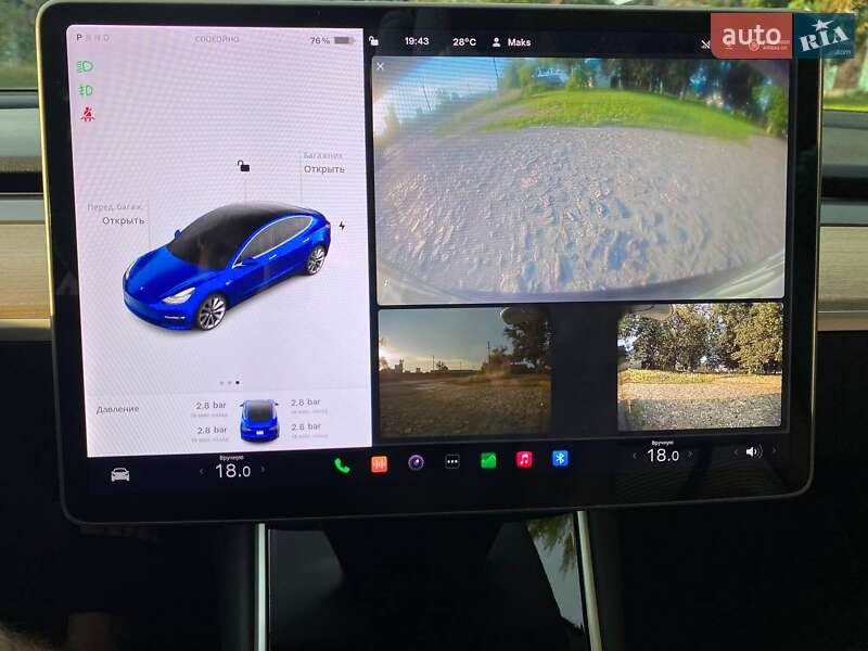 Седан Tesla Model 3 2018 в Сумах