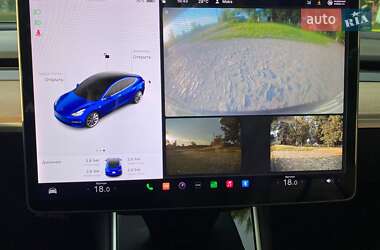 Седан Tesla Model 3 2018 в 