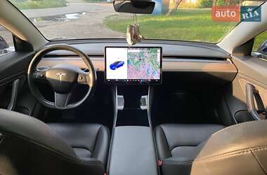 Седан Tesla Model 3 2018 в Сумах