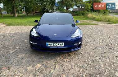 Седан Tesla Model 3 2018 в Сумах