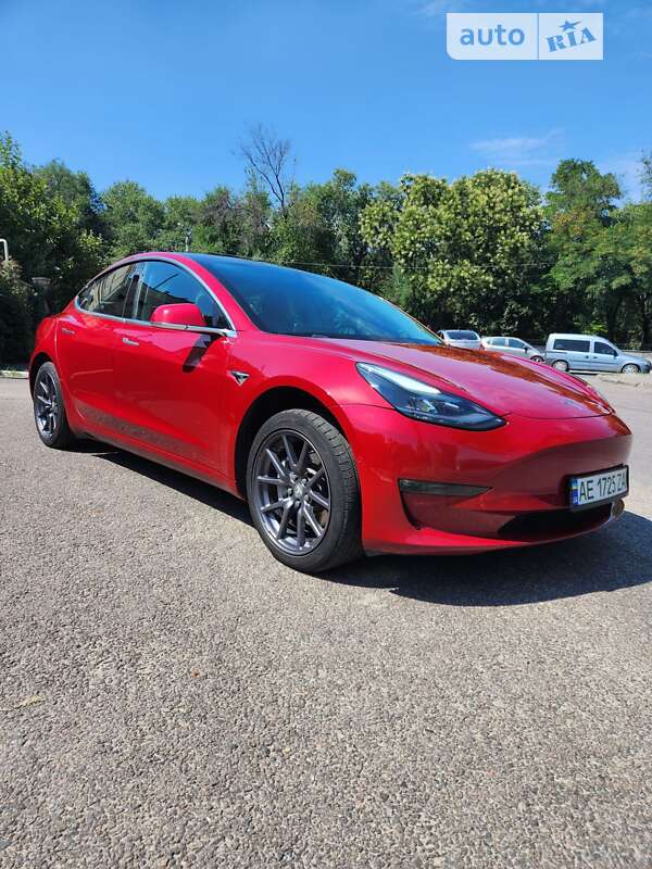 Седан Tesla Model 3 2020 в Днепре