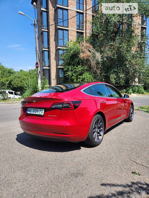 Седан Tesla Model 3 2020 в Днепре