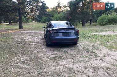 Седан Tesla Model 3 2022 в Днепре