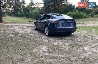 Седан Tesla Model 3 2022 в Днепре