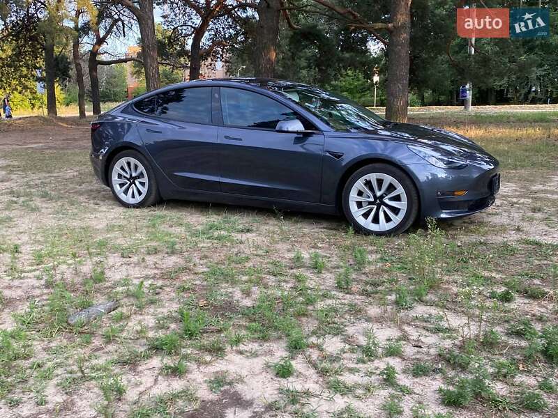 Седан Tesla Model 3 2022 в Дніпрі
