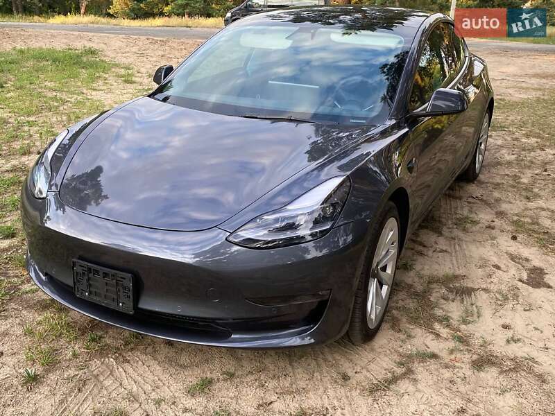 Седан Tesla Model 3 2022 в Днепре