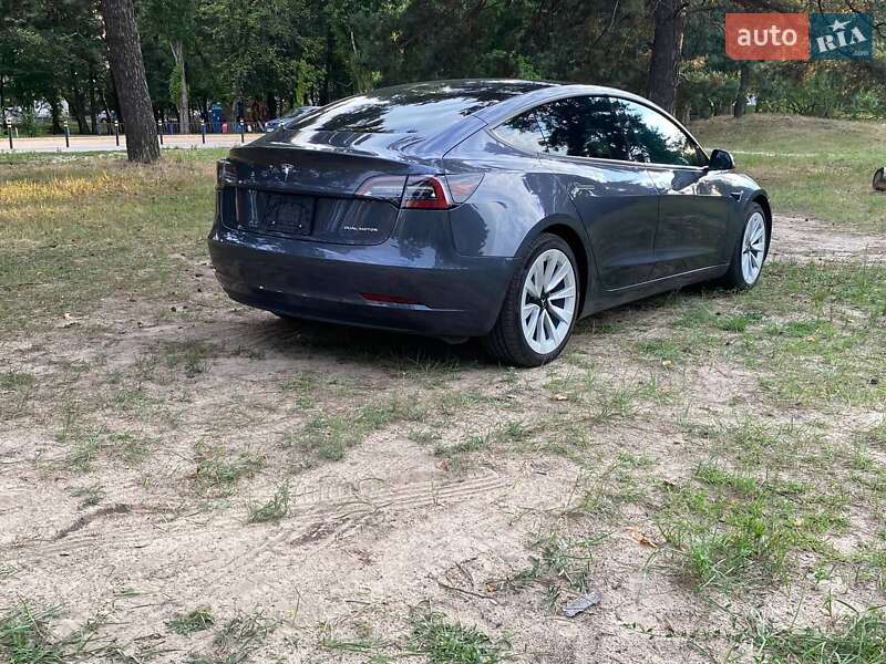 Седан Tesla Model 3 2022 в Дніпрі