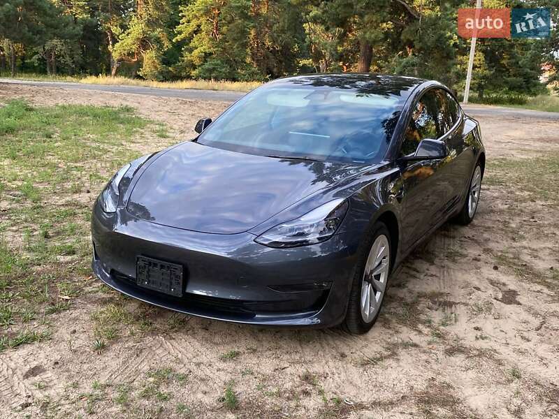 Седан Tesla Model 3 2022 в Днепре