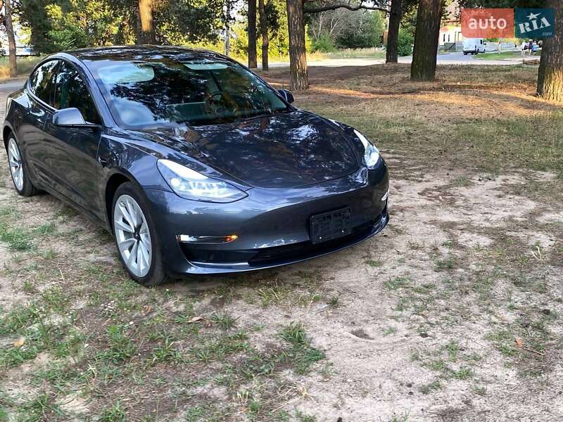 Седан Tesla Model 3 2022 в Дніпрі
