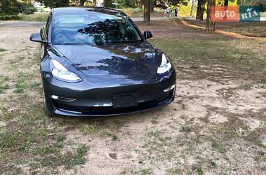 Седан Tesla Model 3 2022 в Днепре