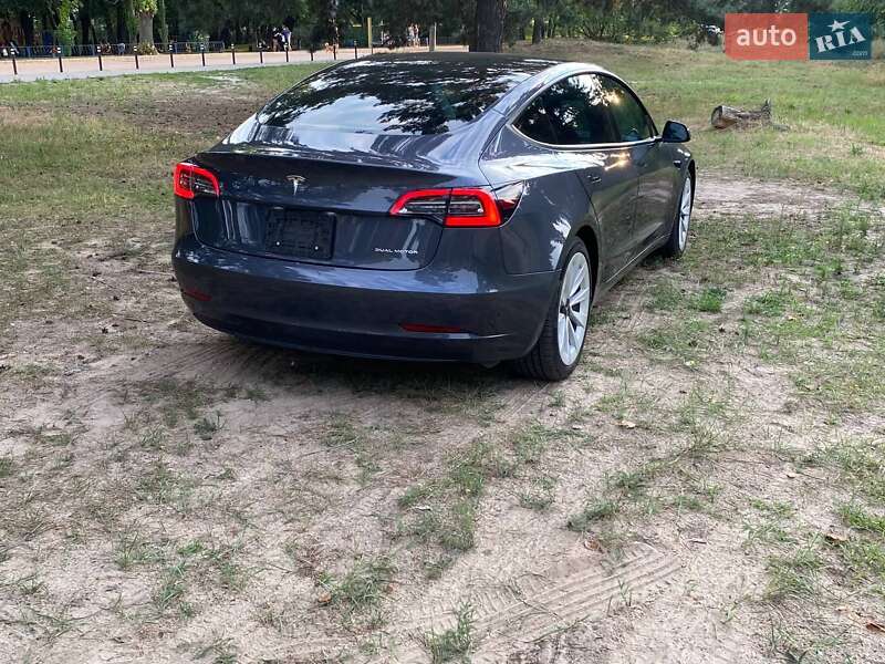Седан Tesla Model 3 2022 в Днепре