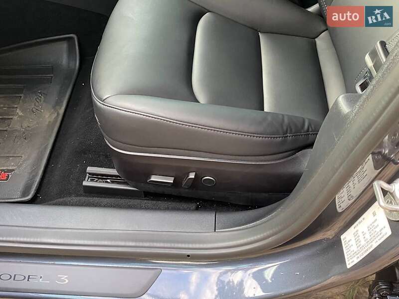 Седан Tesla Model 3 2022 в Дніпрі