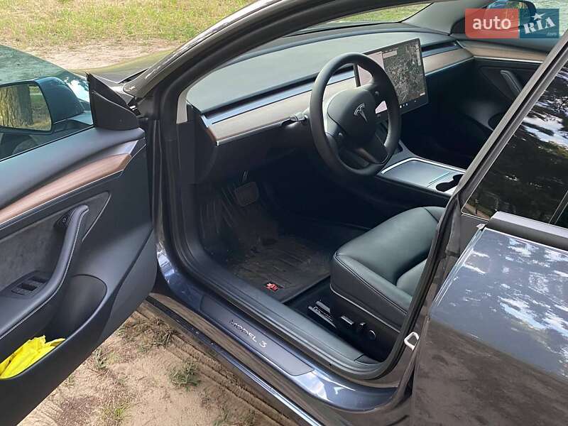Седан Tesla Model 3 2022 в Днепре
