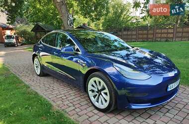 Седан Tesla Model 3 2018 в Киеве