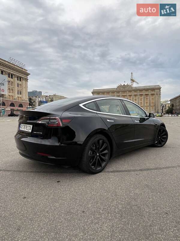 Седан Tesla Model 3 2018 в Харкові