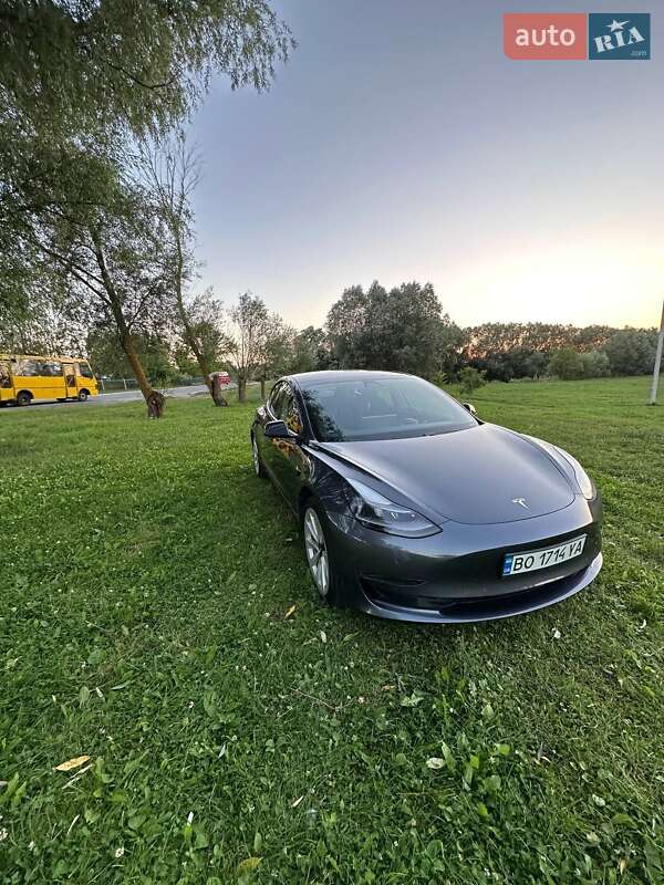 Седан Tesla Model 3 2021 в Тернополі