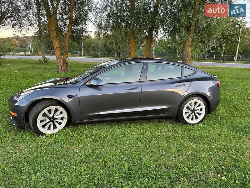 Седан Tesla Model 3 2021 в Тернополі