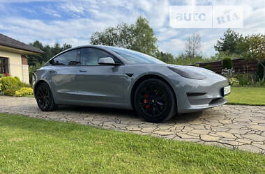 Седан Tesla Model 3 2021 в Львове
