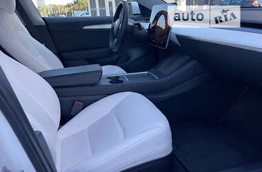Седан Tesla Model 3 2021 в 