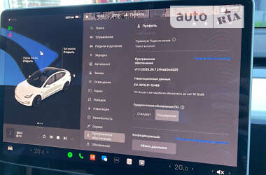 Седан Tesla Model 3 2021 в 