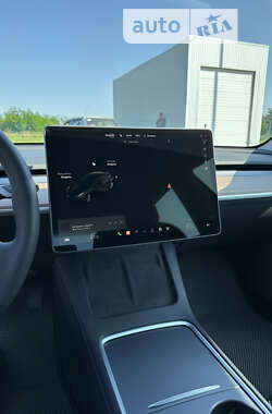 Седан Tesla Model 3 2022 в Рівному