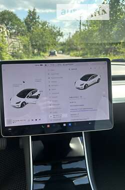Седан Tesla Model 3 2020 в Харкові