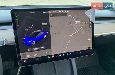 Седан Tesla Model 3 2021 в 