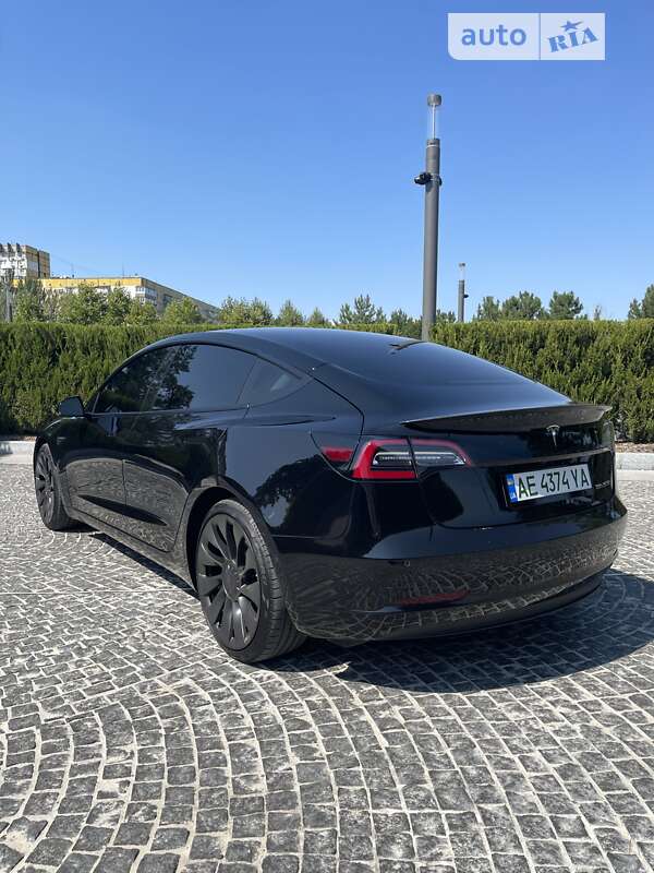 Седан Tesla Model 3 2021 в Днепре