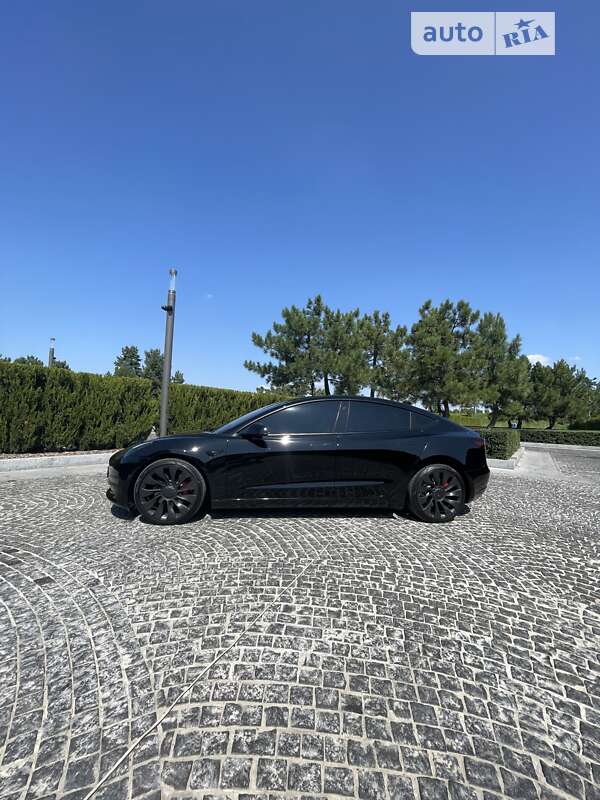 Седан Tesla Model 3 2021 в Днепре