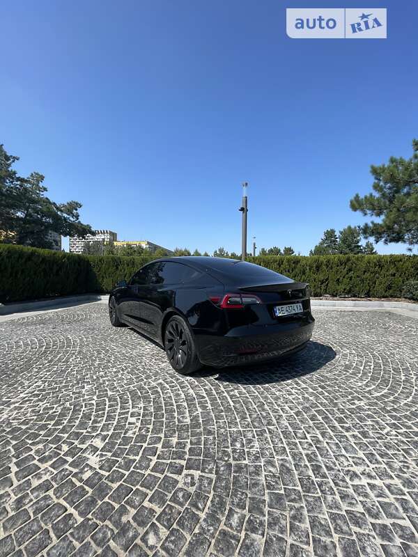 Седан Tesla Model 3 2021 в Днепре