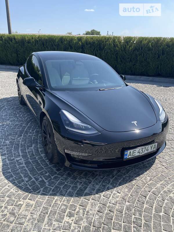 Седан Tesla Model 3 2021 в Днепре