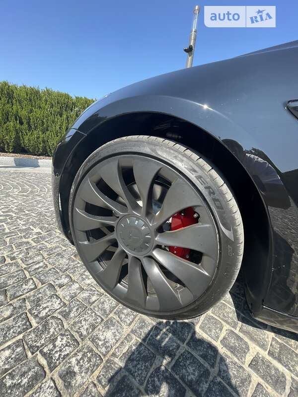 Седан Tesla Model 3 2021 в Днепре